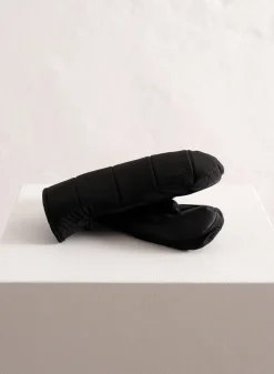 AIM’N Black Padded Mittens